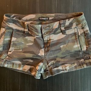 Express shorts
